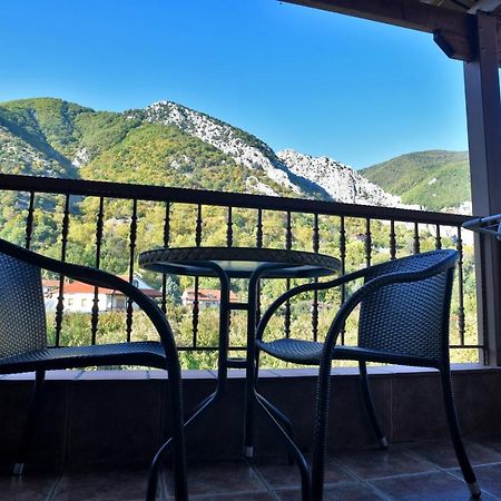 Hotel Παραδοσιακο Като-Лутракі Екстер'єр фото