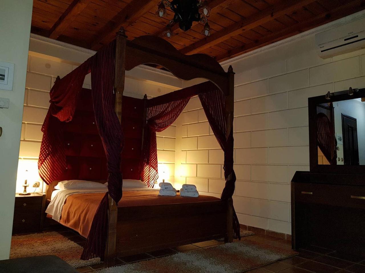Hotel Παραδοσιακο Като-Лутракі Екстер'єр фото