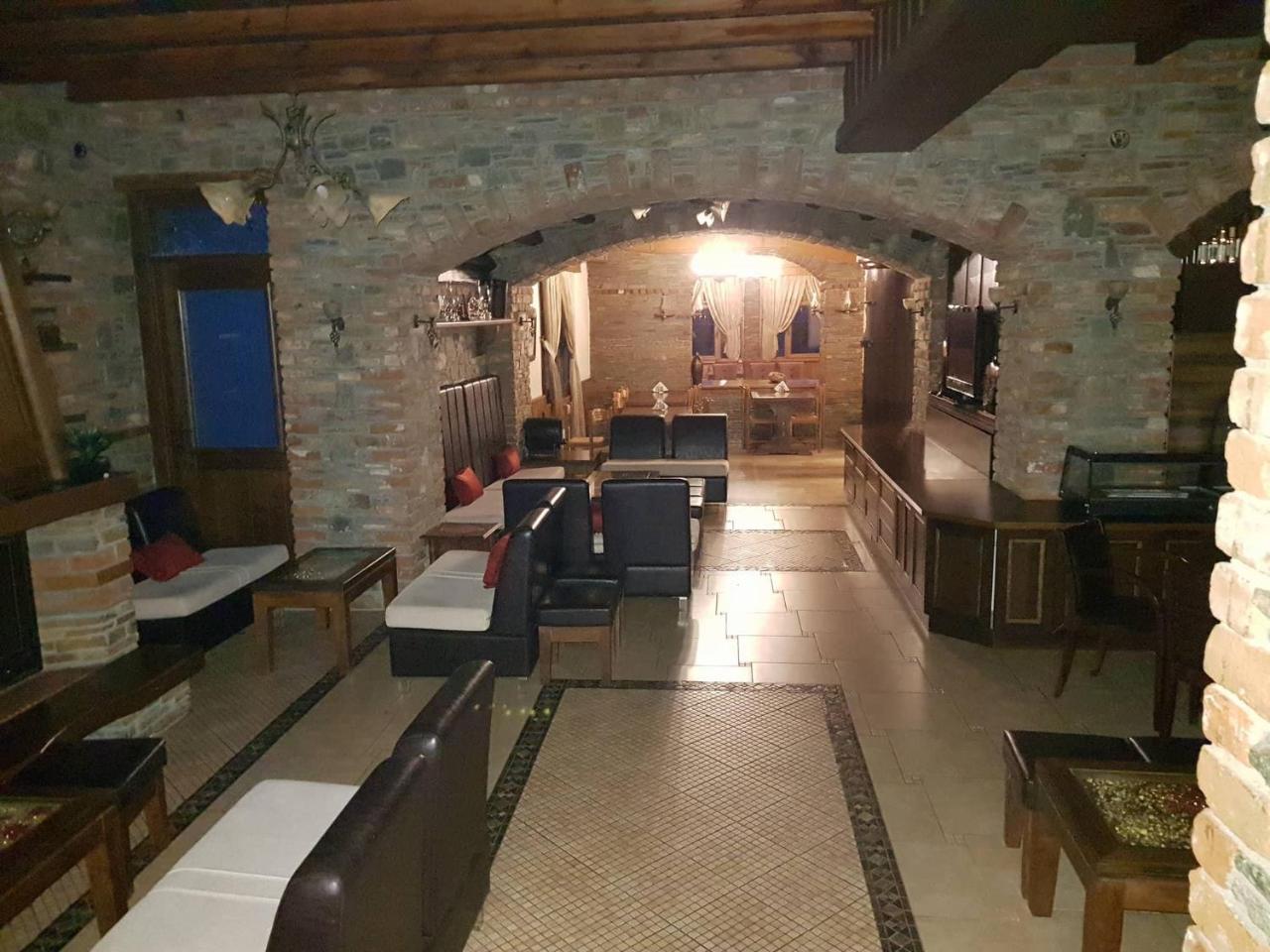 Hotel Παραδοσιακο Като-Лутракі Екстер'єр фото
