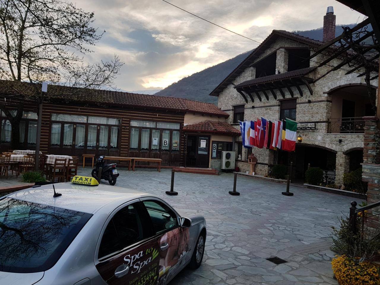 Hotel Παραδοσιακο Като-Лутракі Екстер'єр фото