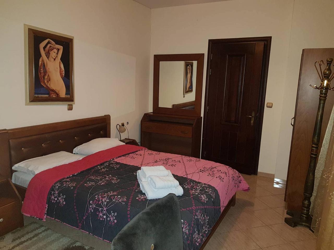 Hotel Παραδοσιακο Като-Лутракі Екстер'єр фото