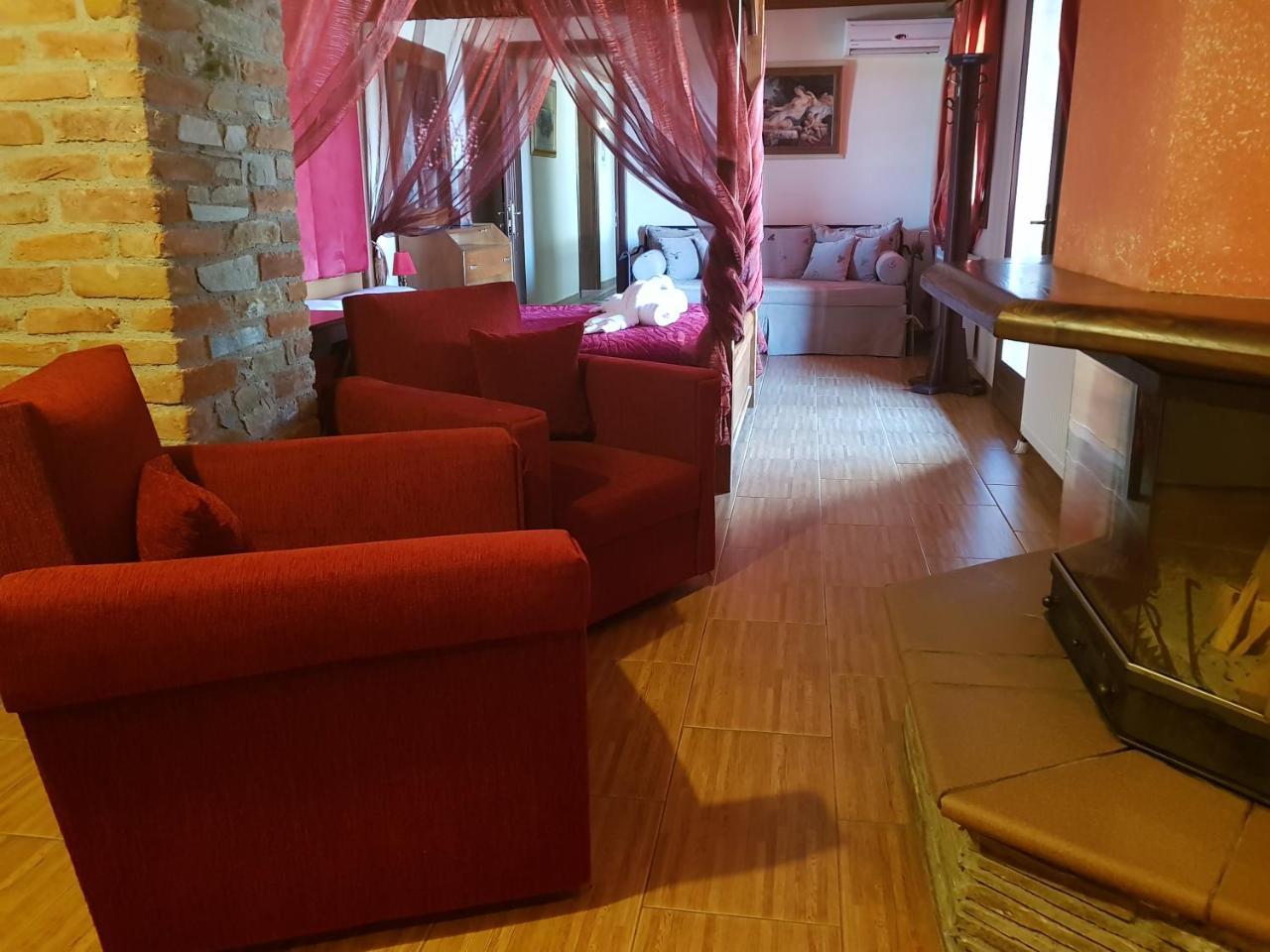 Hotel Παραδοσιακο Като-Лутракі Екстер'єр фото