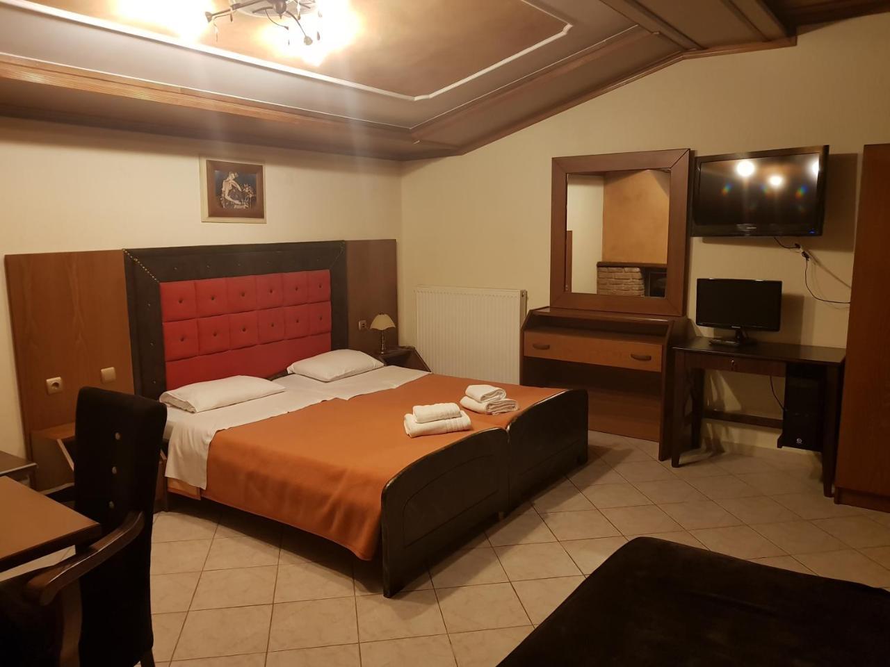 Hotel Παραδοσιακο Като-Лутракі Екстер'єр фото