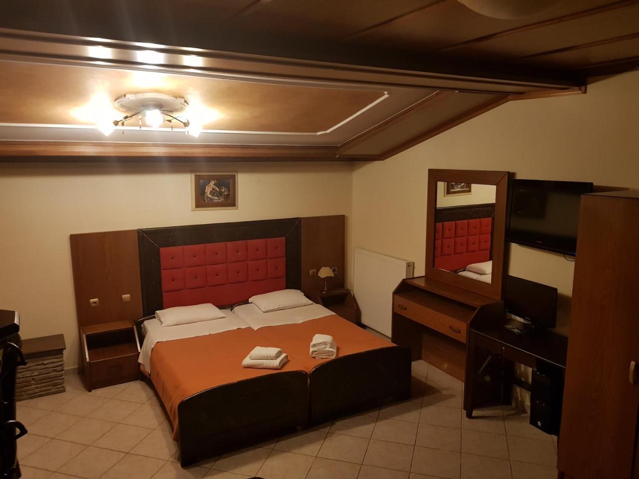 Hotel Παραδοσιακο Като-Лутракі Екстер'єр фото