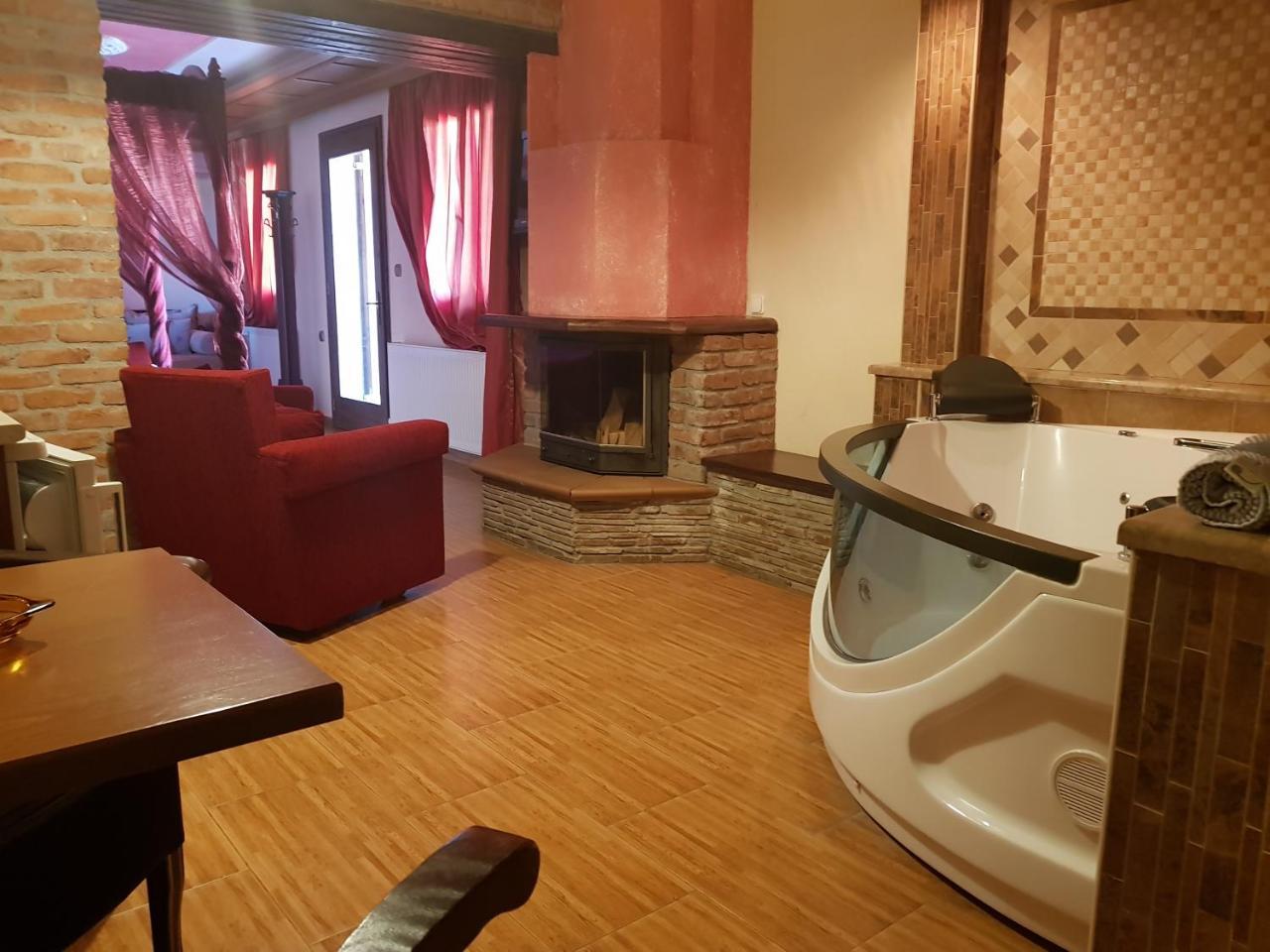 Hotel Παραδοσιακο Като-Лутракі Екстер'єр фото