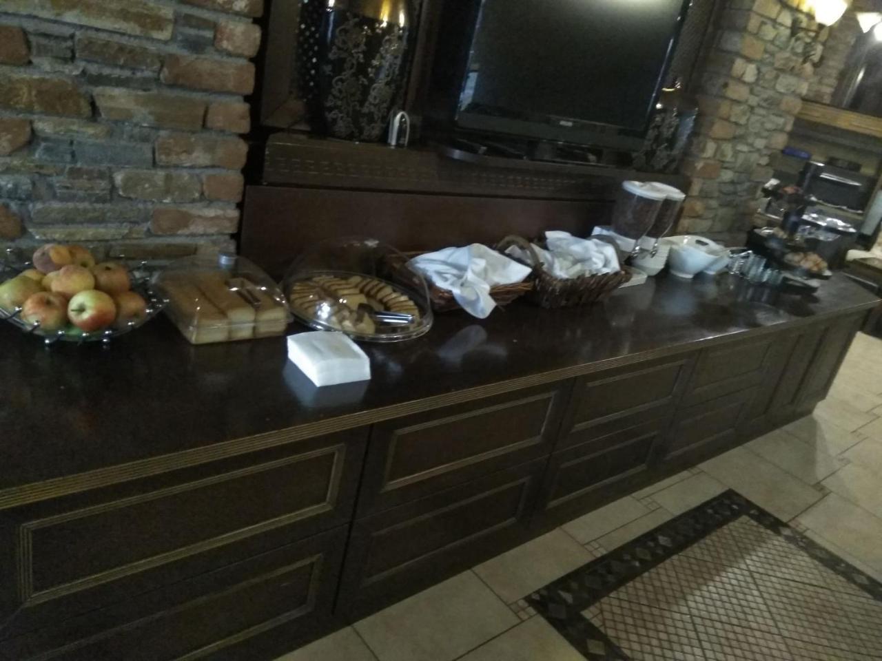Hotel Παραδοσιακο Като-Лутракі Екстер'єр фото