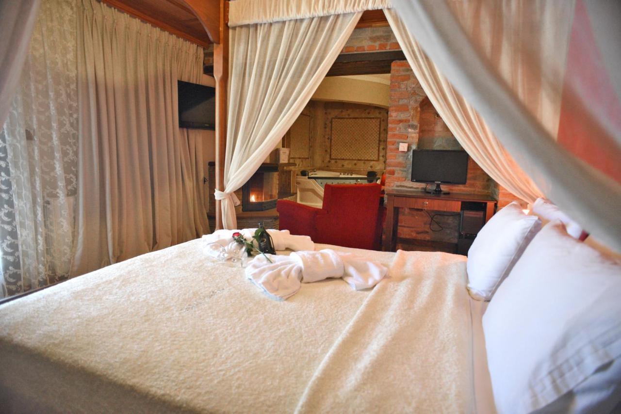 Hotel Παραδοσιακο Като-Лутракі Екстер'єр фото