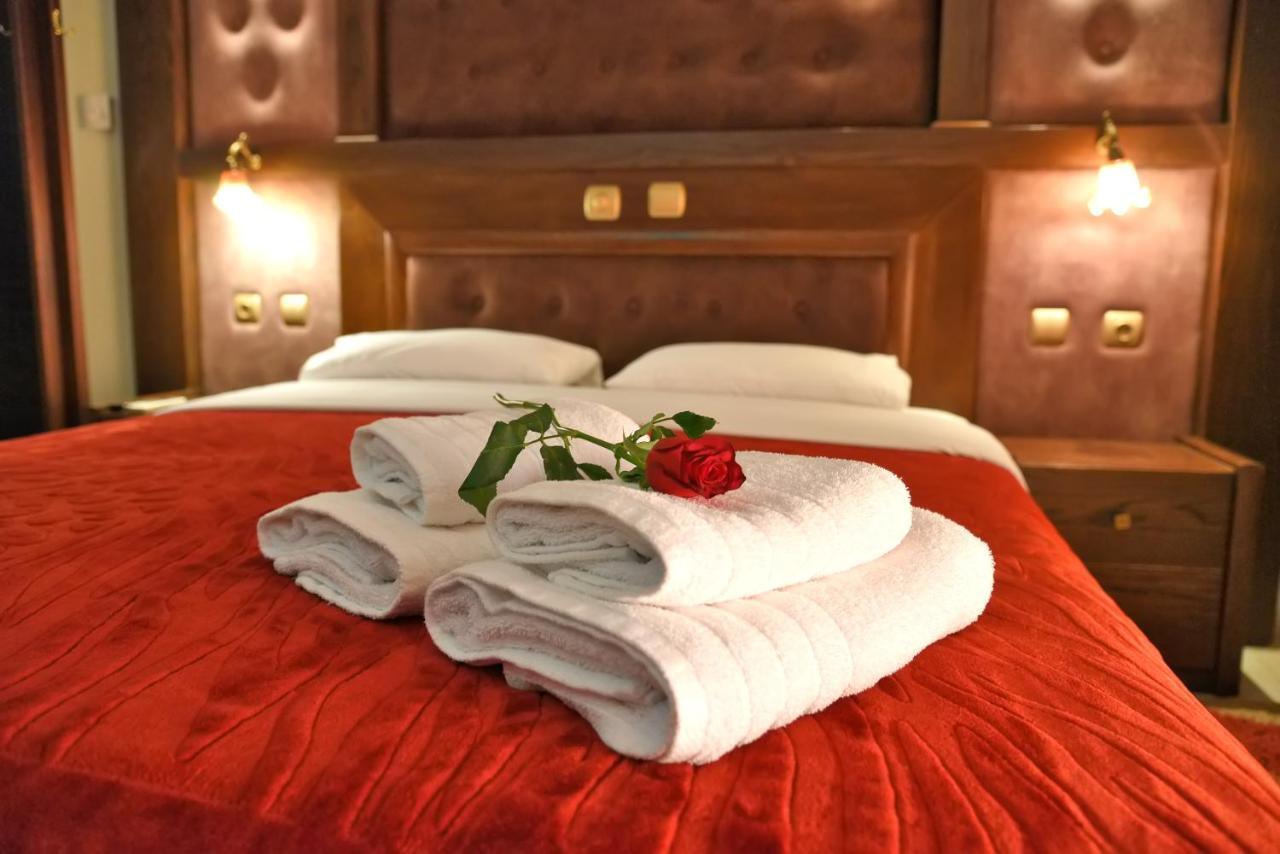 Hotel Παραδοσιακο Като-Лутракі Екстер'єр фото
