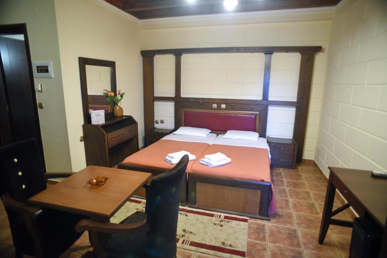 Hotel Παραδοσιακο Като-Лутракі Екстер'єр фото