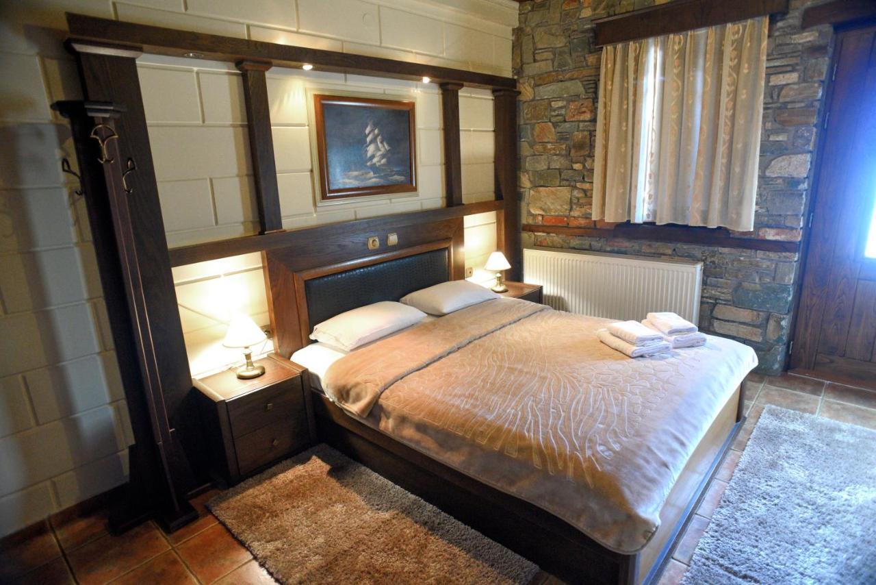 Hotel Παραδοσιακο Като-Лутракі Екстер'єр фото