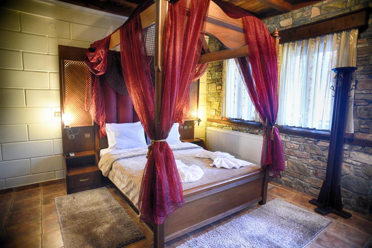 Hotel Παραδοσιακο Като-Лутракі Екстер'єр фото