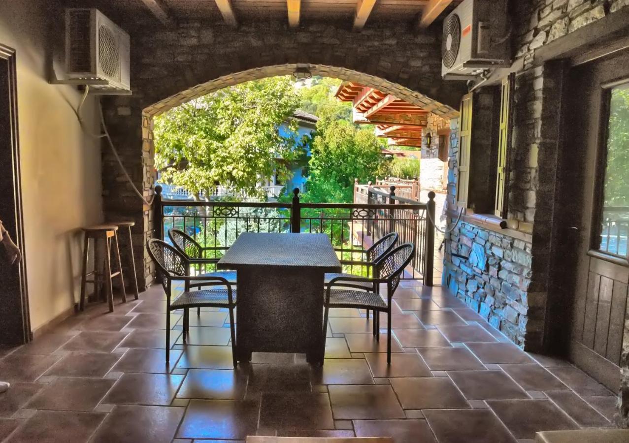 Hotel Παραδοσιακο Като-Лутракі Екстер'єр фото