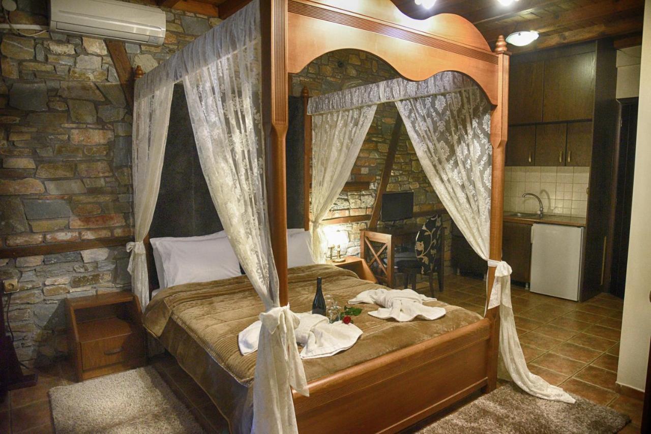 Hotel Παραδοσιακο Като-Лутракі Екстер'єр фото